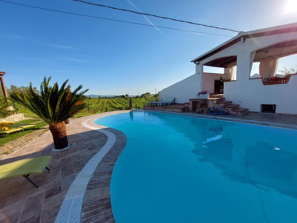 Agriturismo B&B Domo De Resteblas Berchidda Ngoại thất bức ảnh